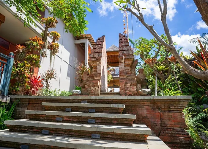 Arya Arkananta & Ubud (Bali)