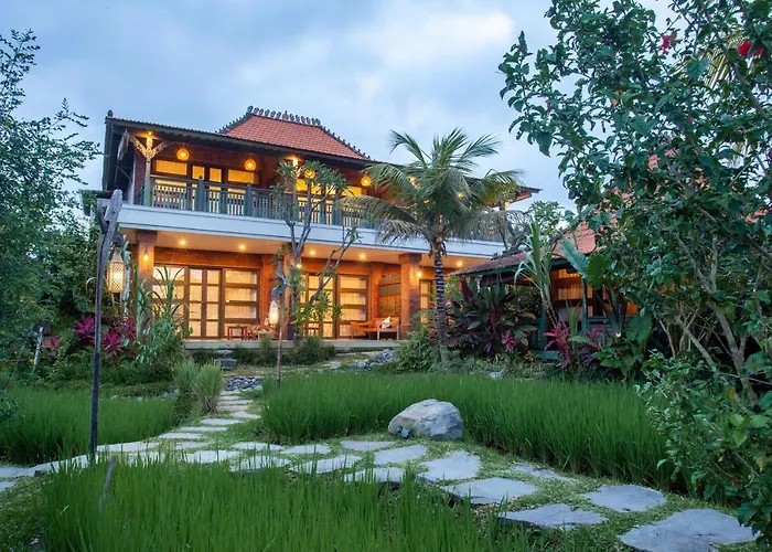 Hotel Arya Arkananta &
