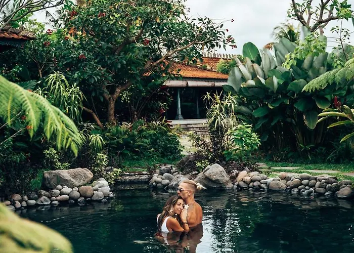 Arya Arkananta & Ubud (Bali)
