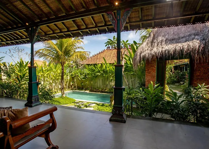 Hotel Arya Arkananta & 4*