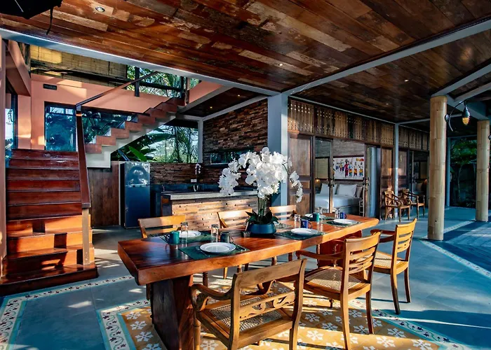 Hotel Arya Arkananta & Ubud (Bali)
