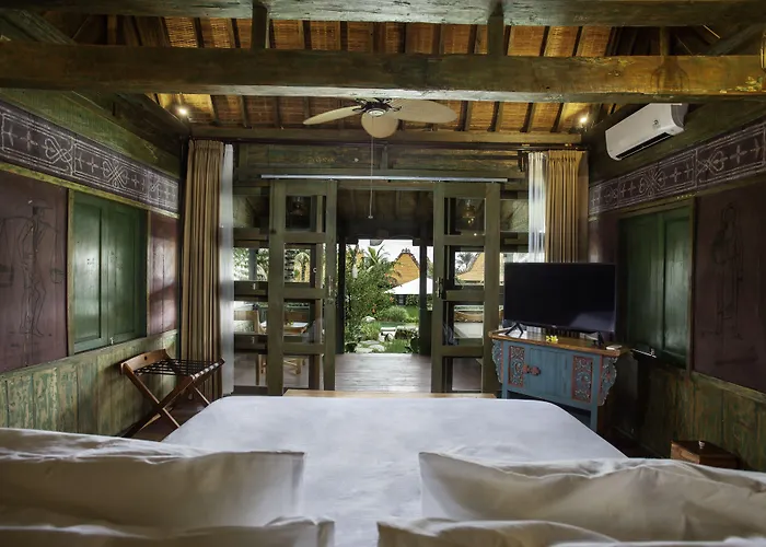 Arya Arkananta & Ubud (Bali)
